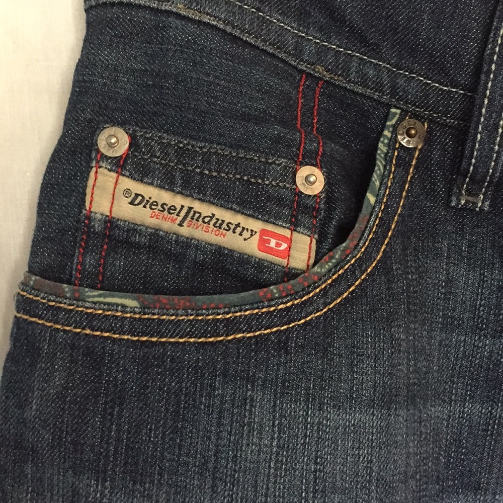 Diesel Jeans - Picture 2 of 8